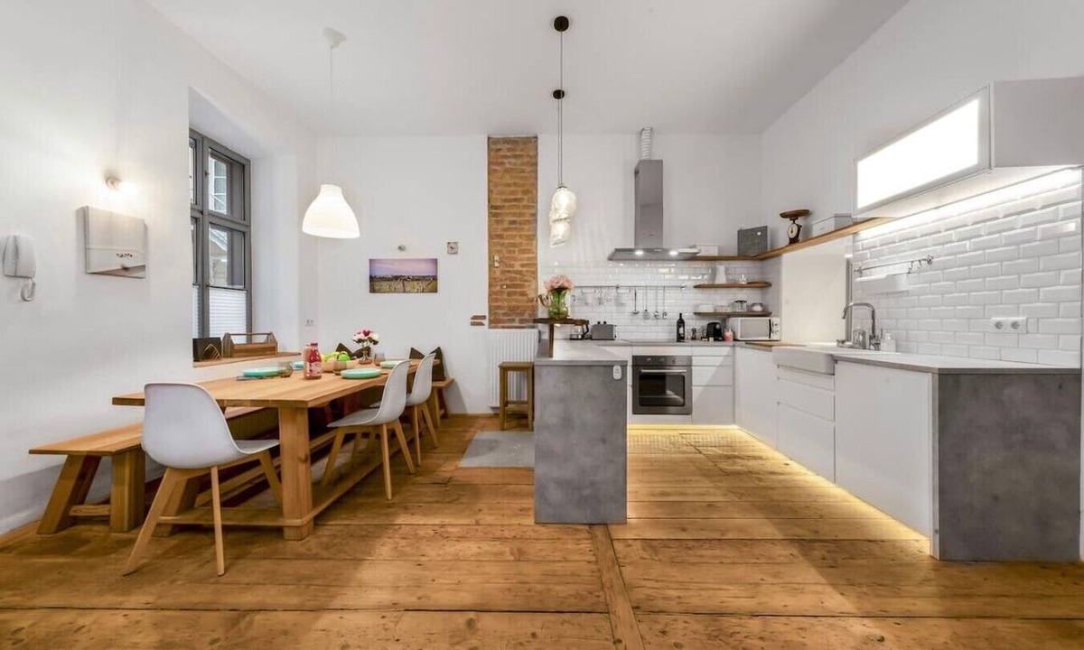 Schottenfeld Apartment | 1 BR Apartment in Neubau, 8 min city center, AC