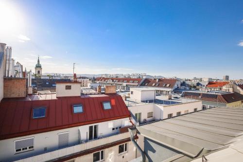 Leopoldstadt Apartment | 3 BDR - Sky Rooftop Glow, Best View over Vienna