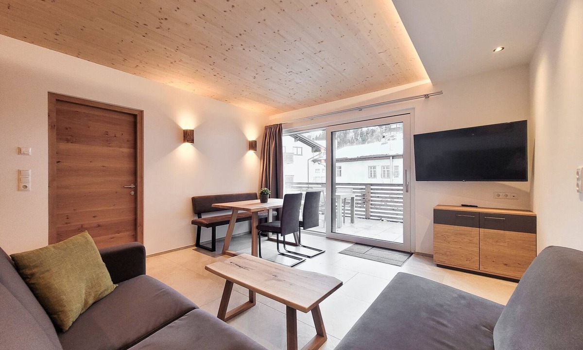 Bichlbach Apartment | 50m² modern holiday apartment with balcony, free swimming lake, 100 m from the ski area