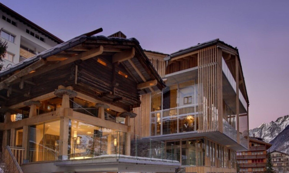 Zermatt House | A Loft of Grandeur Beneath the Matterhorn, Valais Chalet 1204