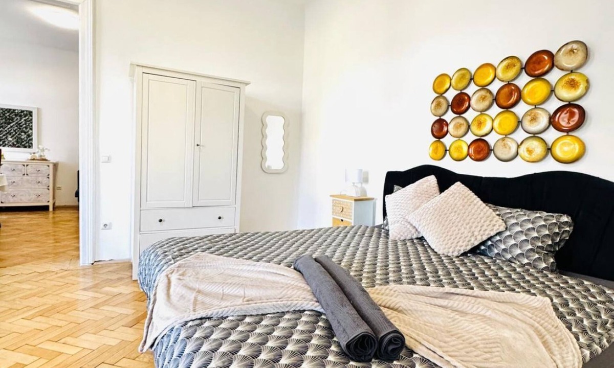Rudolfsheim-Funfhaus Apartment | Affordable 1BR&1LR Apt, 7- Min to Westbahnhof