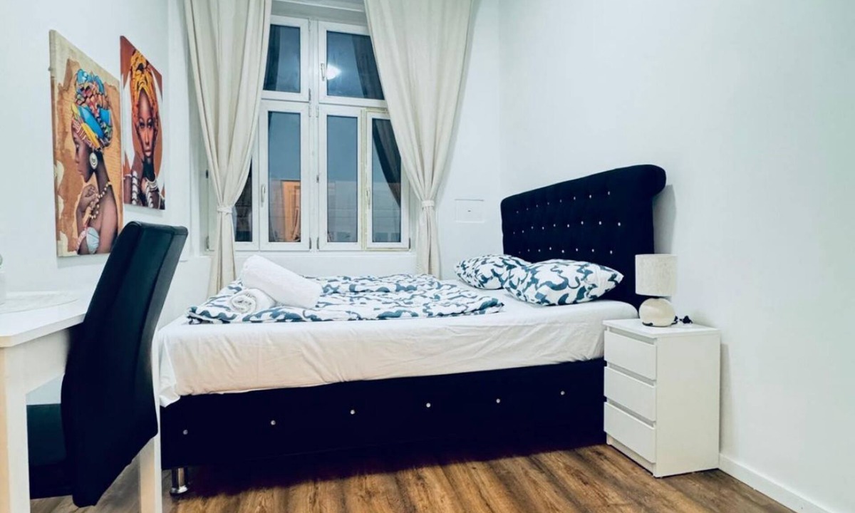 Liesing Apartment | Affordable Room for 2P, 11 Min to Atzgersdorf
