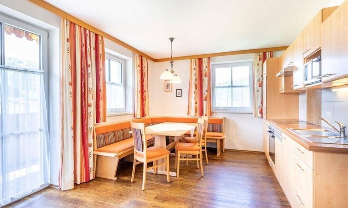 Am Feuersang Apartment | Almrausch (6-9 pers./2 bedrooms, 1 WSR) - Feriengut Fingerhof