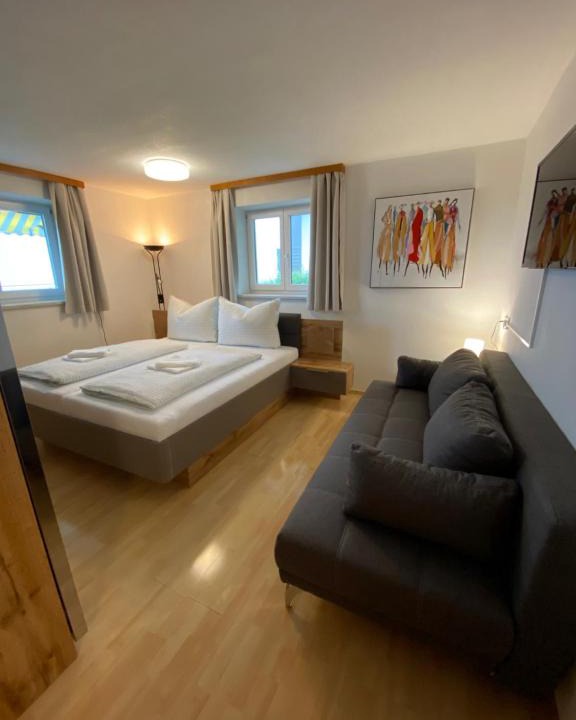 Emberg Apartment | Apart Anna