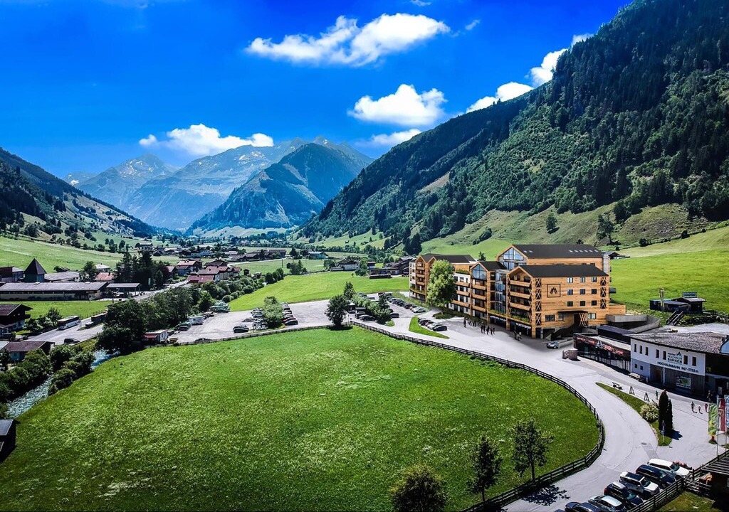 Rauris Apartment | Apartement fantastic view directly at the lift