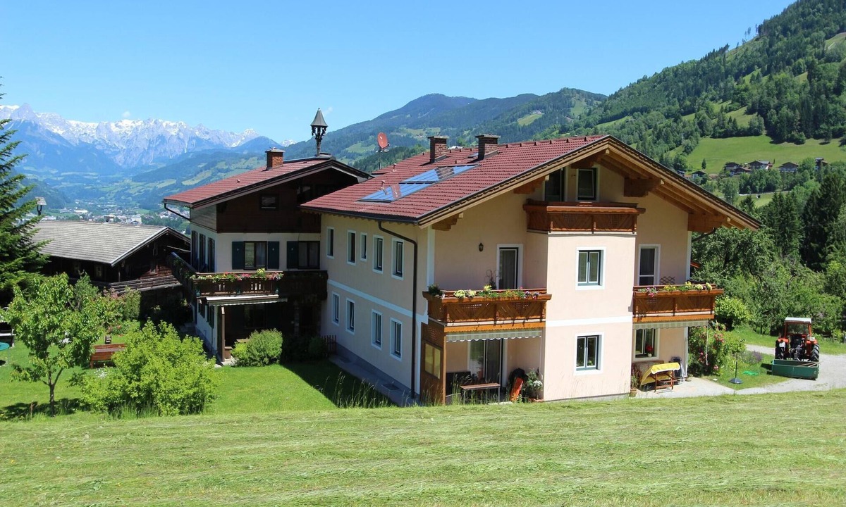 Sankt Veit im Pongau Apartment | Apartment in Sankt Johann near Ski Area