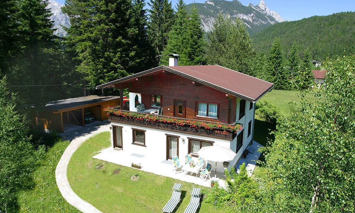 Weidach Apartment | Apartment 1st floor approx. 58sqm balcony, garden, panoramic view near ski lift & cross-country ski run