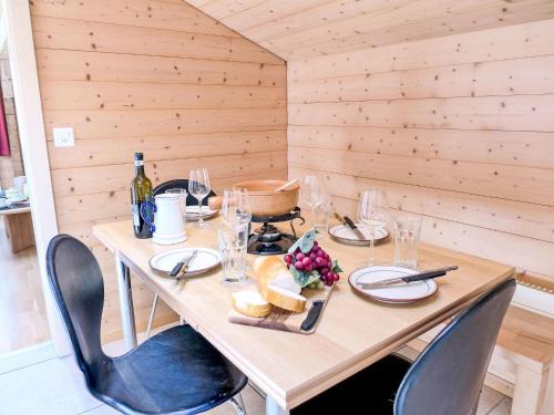 Frutigen Apartment | Apartment Bühl by Interhome