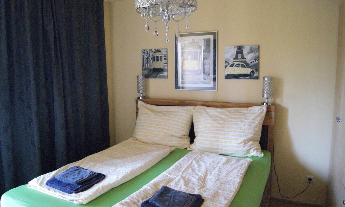 Lend Apartment | Apartment 'Cityresidenz' with Shared Terrace, Shared Garden and Wi-Fi