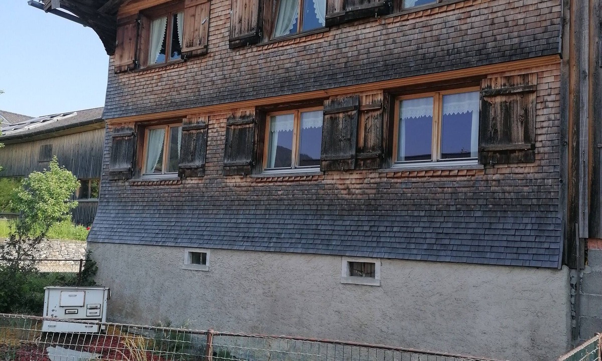 Schwarzenberg Apartment | Apartment 'Ferienwohnung in Altem Bauernhaus' with Mountain View, Private Garden and Wi-Fi
