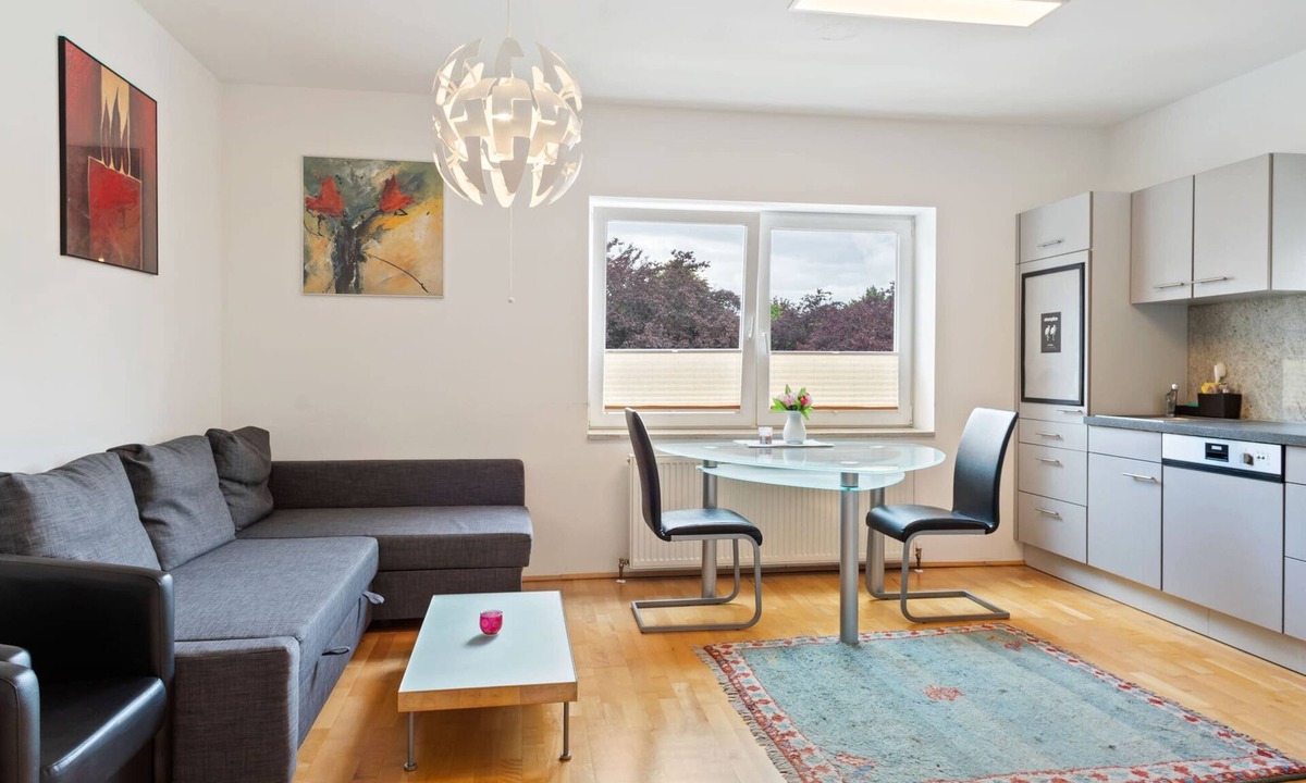 Pradl Apartment | Apartment Innsbruck near Bergisel Ski Jump
