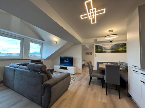 Villach Apartment | Apartment KARAWANKENBLICK im HERZEN von VILLACH mit Privatgarage