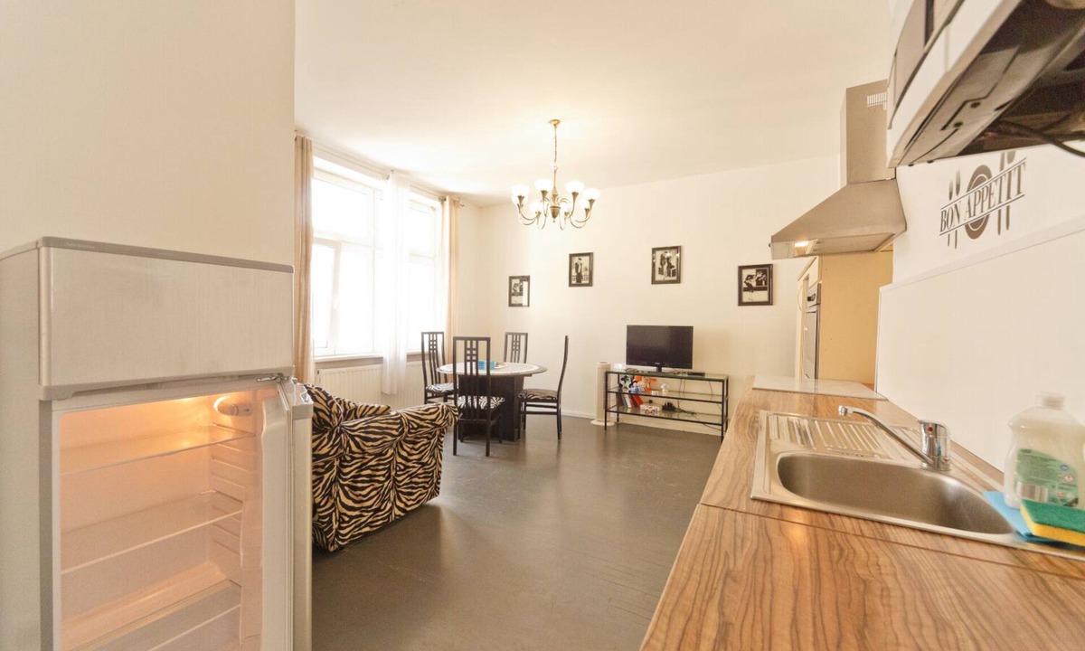 Funfhaus Apartment | Apartment No. 08 in Vienna near Schönbrunn/Westbahnhof | Keyless Check-In