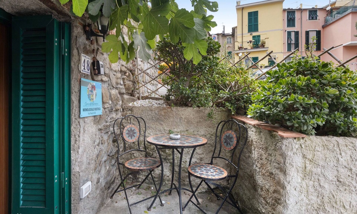 Corniglia Apartment | Apartment 'Silvia Nelle 5 Terre' with Private Terrace, Wi-Fi and Air Conditioning