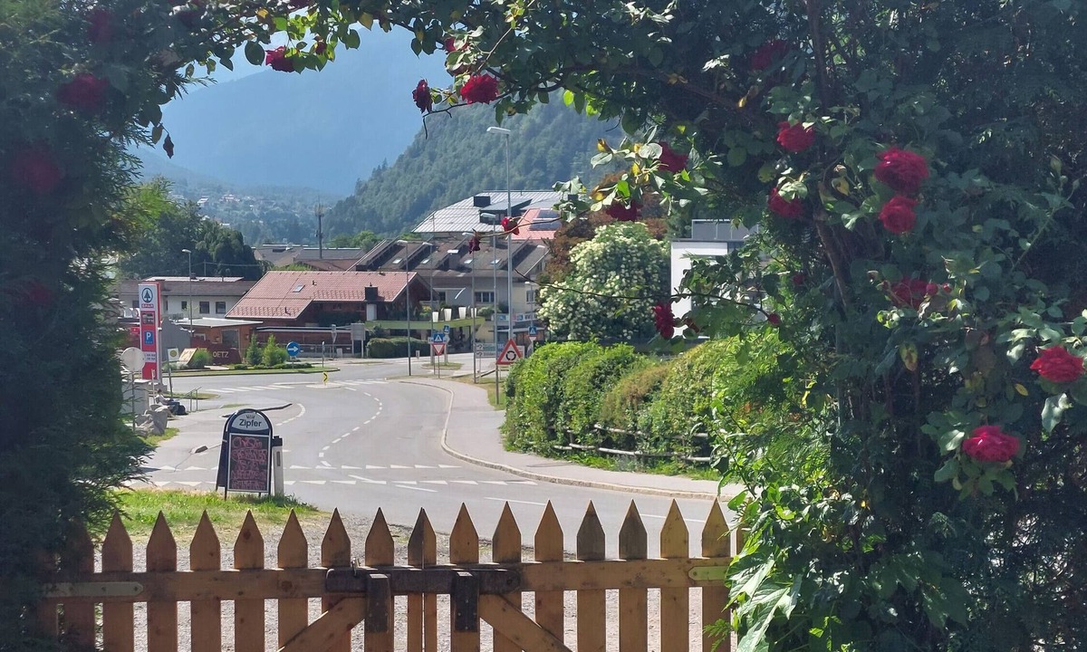 Oetz Apartment | Apartment 'Sisa Guesthouses 2' with Mountain View, Shared Terrace and Wi-Fi