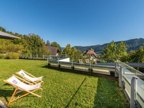 Annenheim Apartment | Apartment Top 5 Alpe maritima Seeblick-Bergkulisse by Interhome