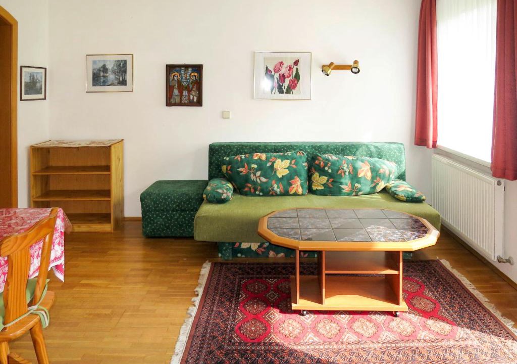 Treffen Apartment | Apartment Unterkofler - TFN100 by Interhome