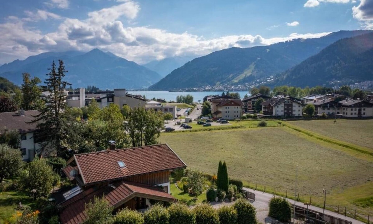 Maishofen Apartment | Apartment with garden Zell am See dogs allowed 6 persons 3 min. to the lake