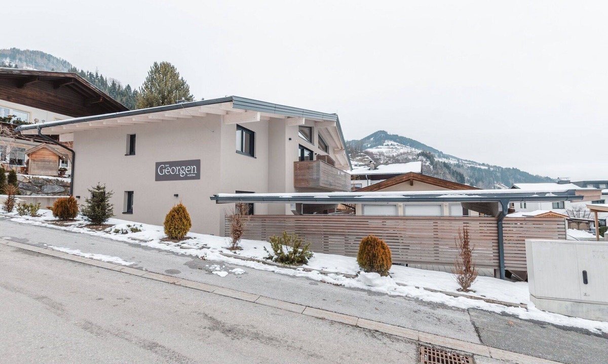 Gries Apartment | Beautiful apartment for 4 people with WIFI, TV, terrace and pets allowed