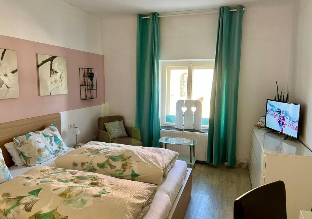 Arnoldstein Bed & Breakfast | B&B Leonhard 7