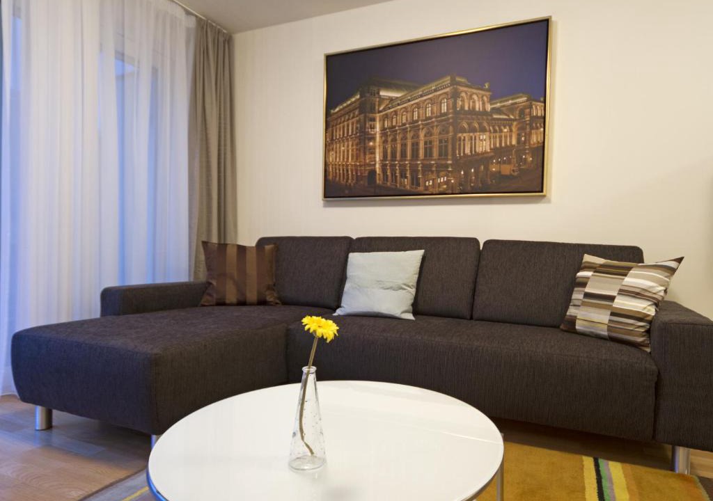 Schottenfeld Apartment | Balcony Dream Mariahilf Top 29