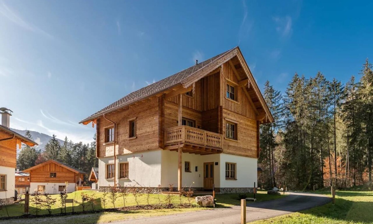 Haus Ski Chalet | Beautiful chalet with private sauna.