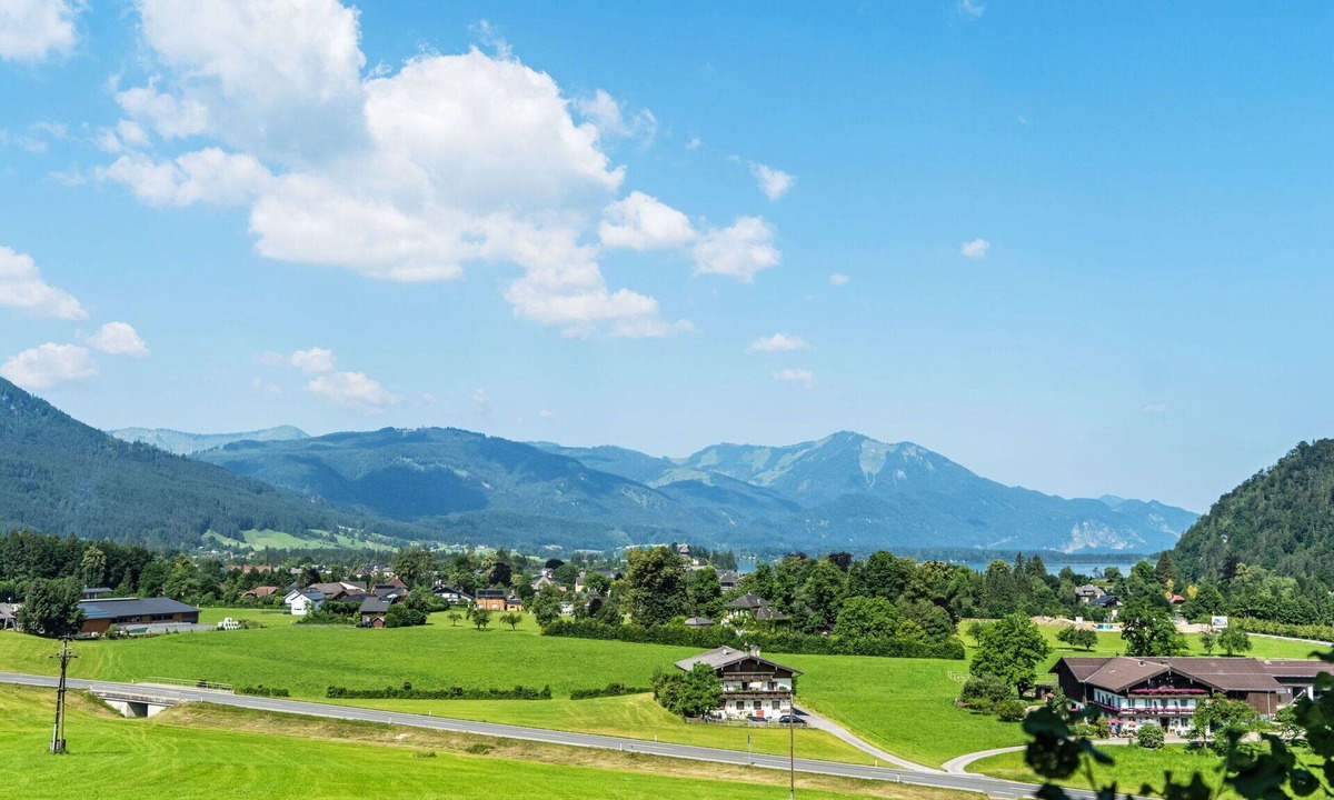 Strobl Apartment | Beautiful apartment for 8 people with WIFI, TV and terrace