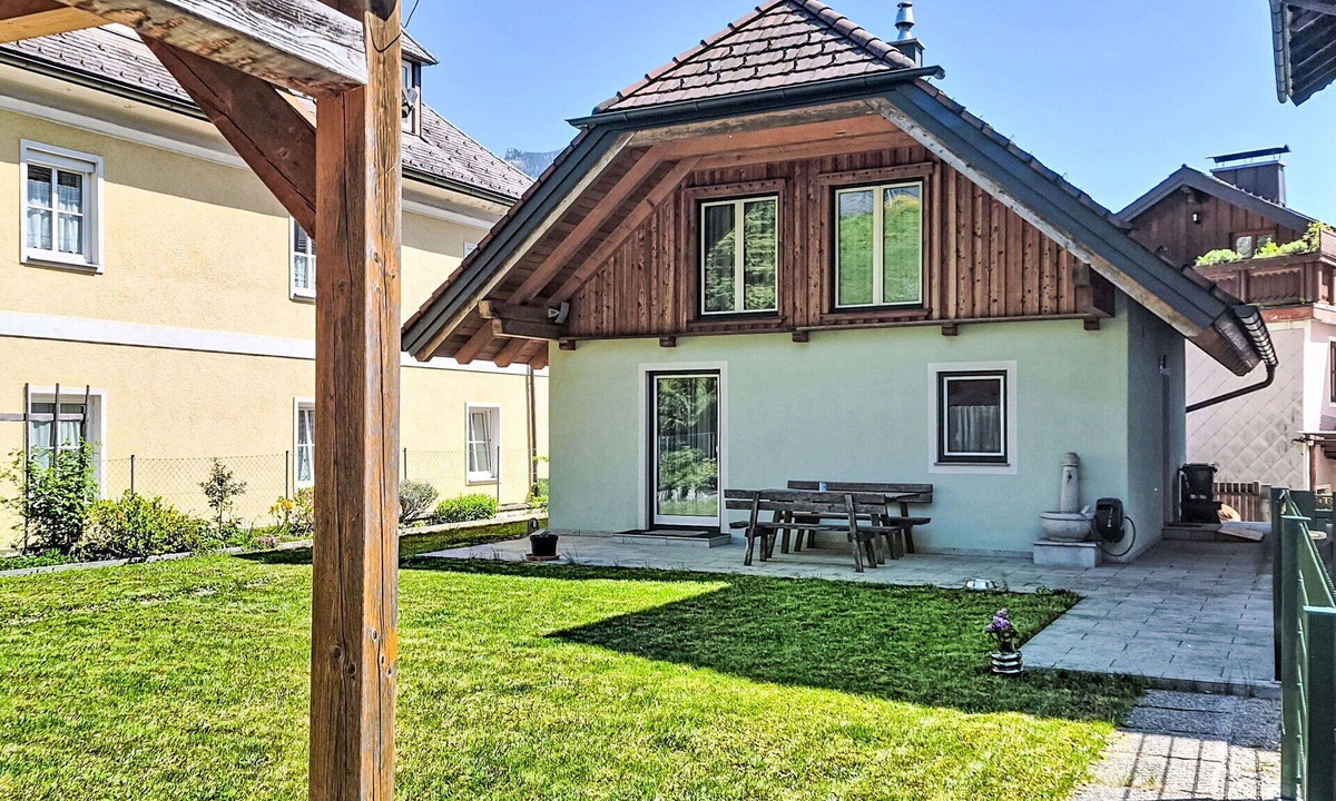 Ebensee House | Beautiful private villa for 5 guests with TV and pets allowed