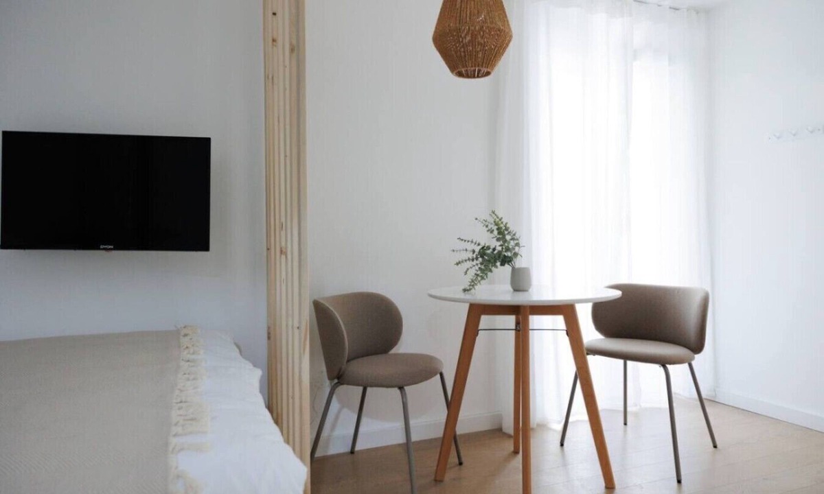 Brigittenau Apartment | BOHO Studio | 10min to City Center | Self Check-In