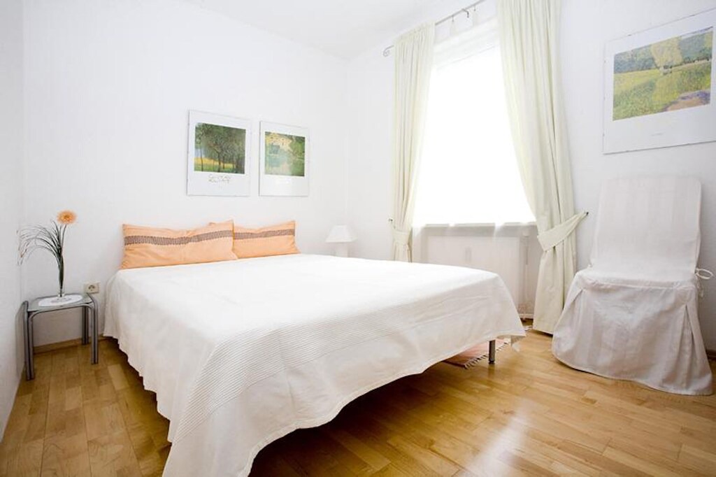 Bregenz Apartment | Bright Holiday Apartment “Ferienwohnung Bregenz 6 Top 3” in Central Location Close to Lake Constance with Wi-Fi, Balcony, Terrace & Garden