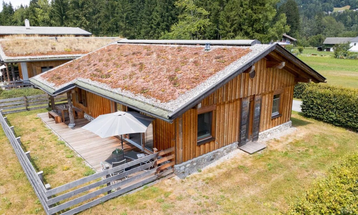 Watschig Ski Chalet | Chalet with sauna between forest and mountains