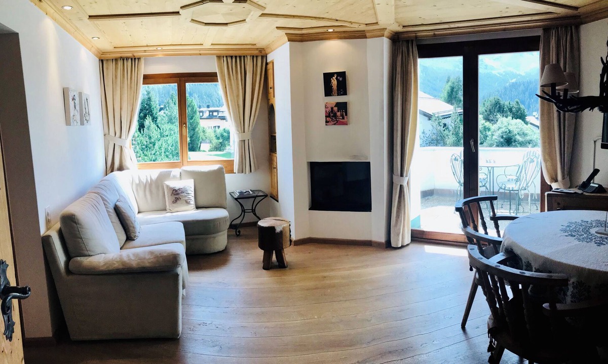 Champfer Apartment | Charming apartment, stunning lake and mountain views in Engadine St Moritz