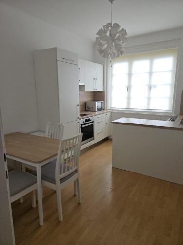 Eisenstadt Apartment | City Retreat 15 15