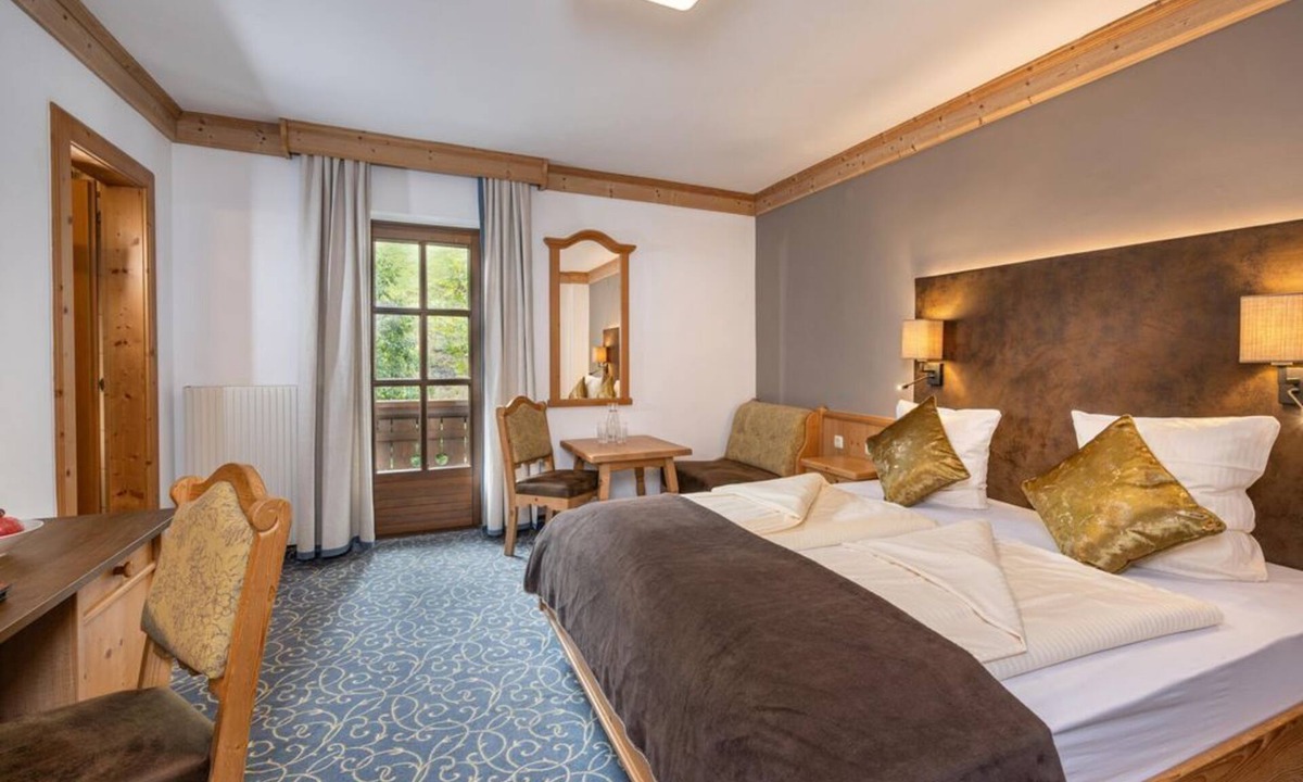 Huettschlag House | Comfort double room "LEBENSFREUDE" half board - Naturhotel Hüttenwirt