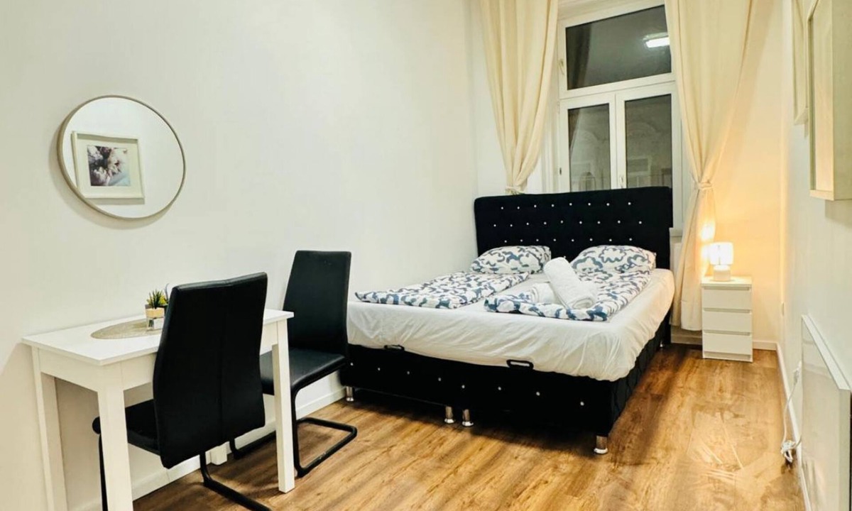 Liesing Apartment | Comfortable Room for 2, Close to Atzgersdorf