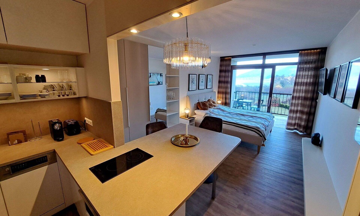 Landskron Apartment | Cosy apartment for 2 people with WIFI, TV and balcony