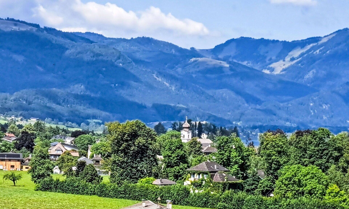 Strobl Apartment | Cosy apartment for 6 people with WIFI, TV and patio