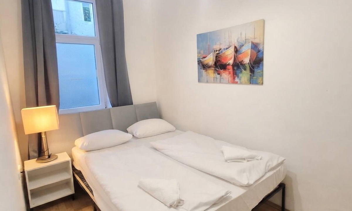 Hundsturm Apartment | Cozy 1BR Apt with Living Room & Garden