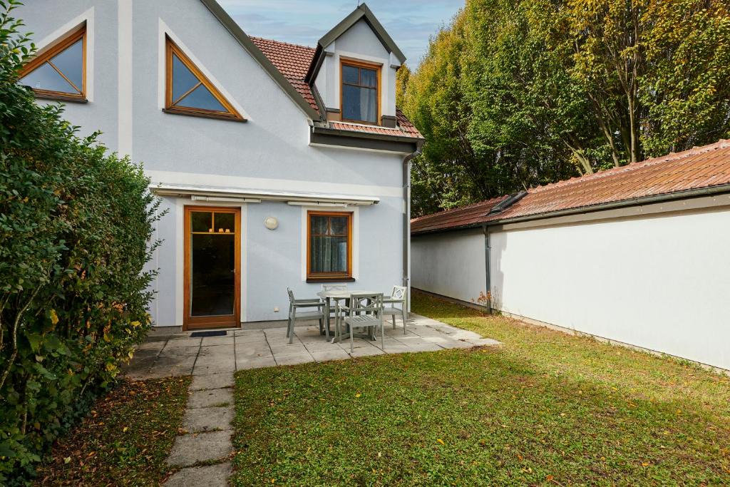 Lutzmannsburg House | DAS BURGENNEST Chalet 6 - Familienchalet für 5 mit privatem Bademantelgang zur Therme