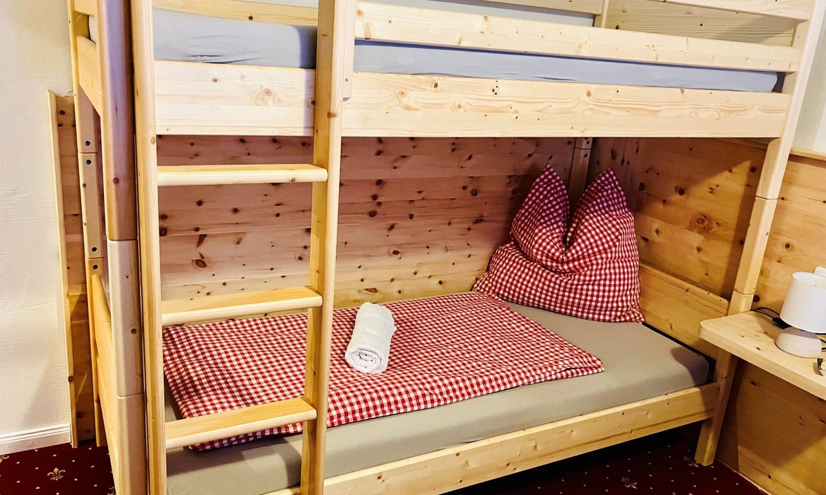 Zederhaus Bed & Breakfast | Deluxe Family Suite 2 rooms 4 beds