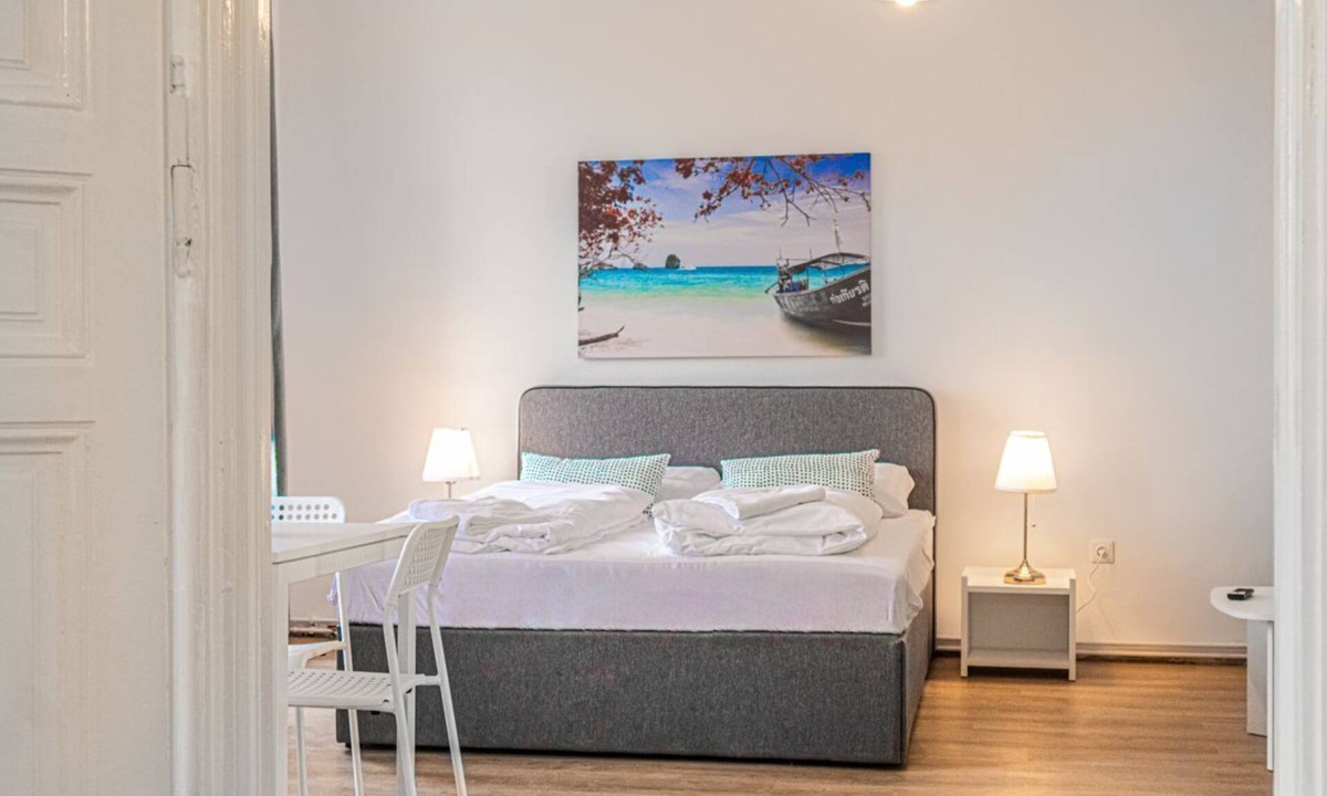 Wahring Apartment | Easystay 2BR Apt. near AKH- Perfect for Longstays