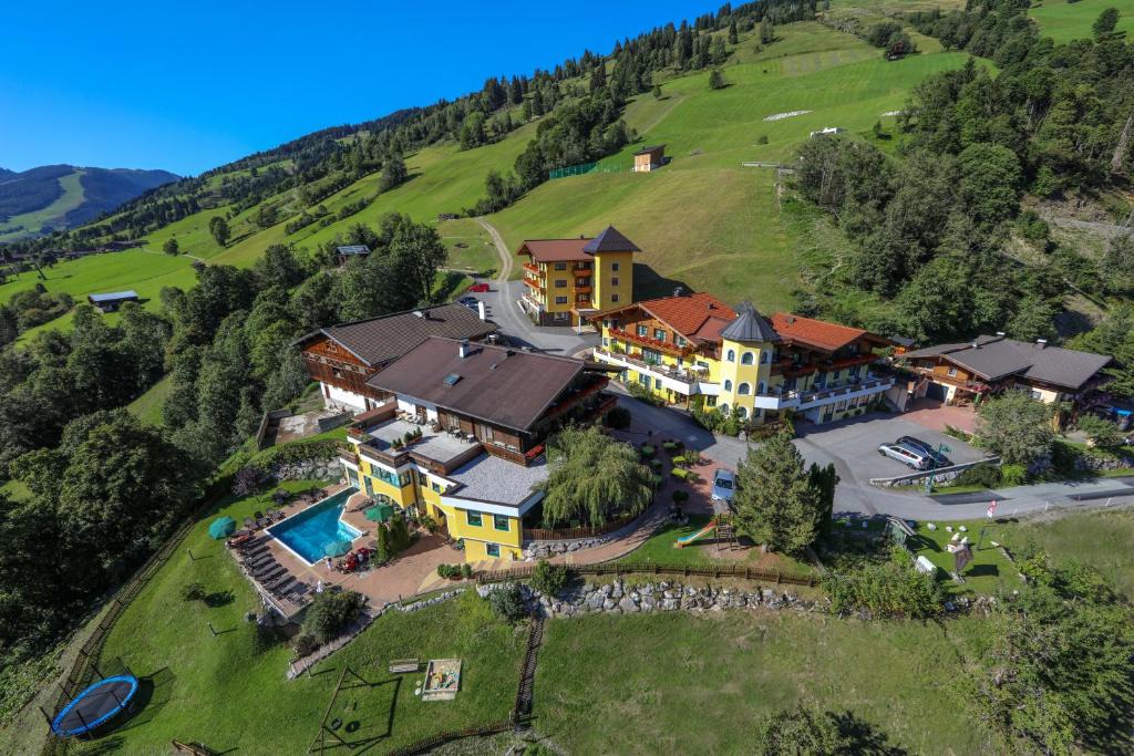 Vorderglemm Hotel | Eggerhof mit Panorama Aussicht, inklusive Verwöhnpension und Joker Card