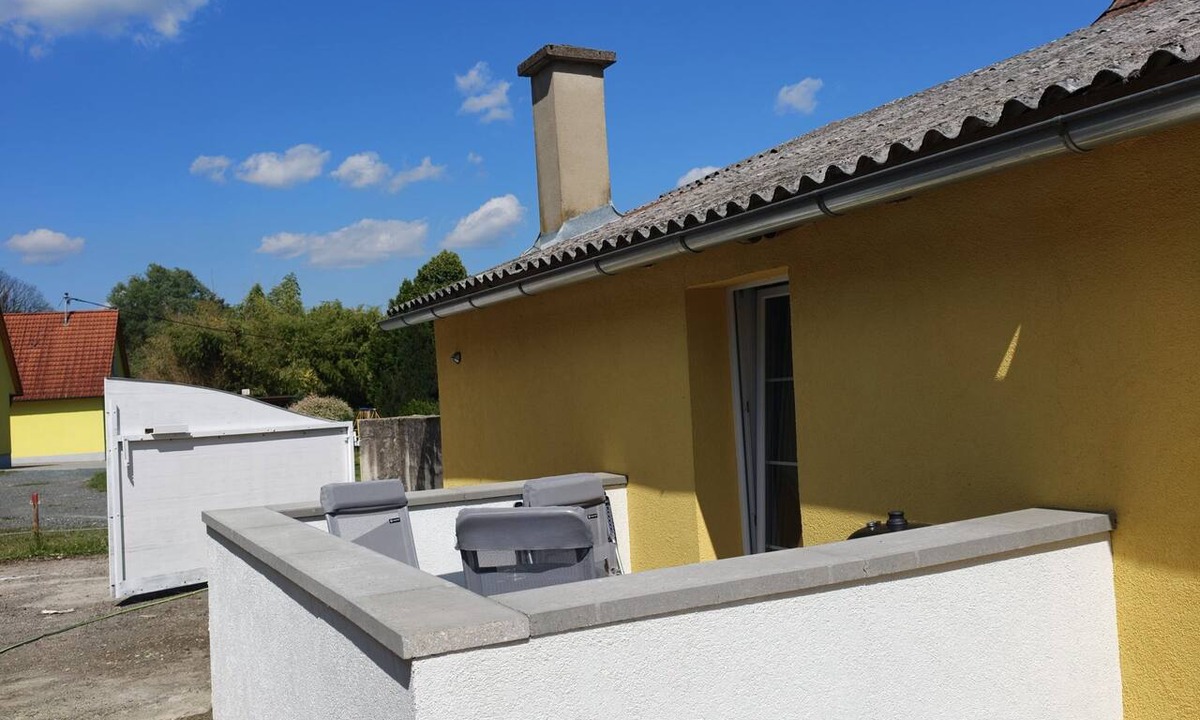 Sankt Martin an der Raab Apartment | Einsiedler Vacation Rental - Sleeps 4, with a terrace and grill, dog-friendly