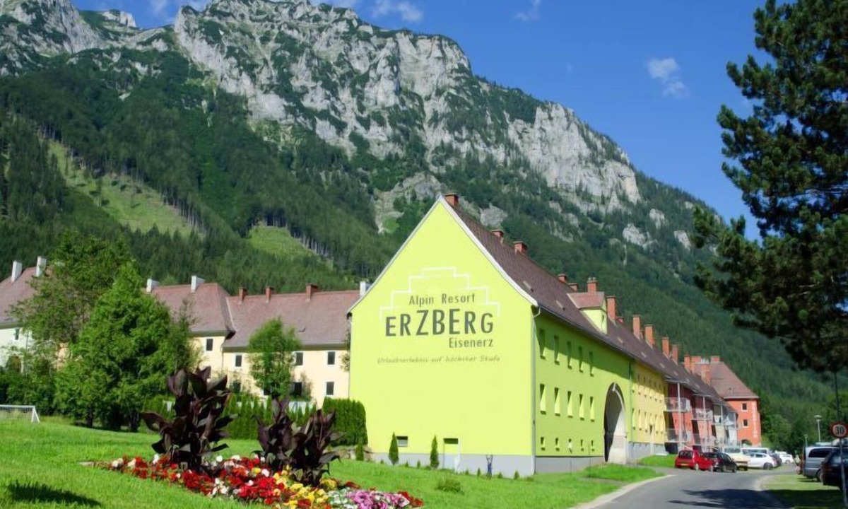 Eisenerz Apartment | für bis zu 4 Personen mit IR-Sauna by Interhome