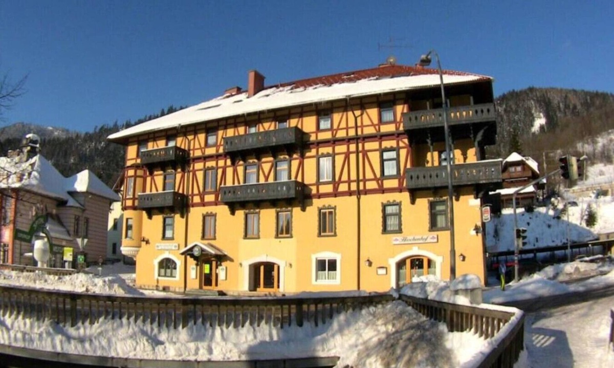 Spital am Semmering Apartment | Faraway Homes Studio Semmering #405
