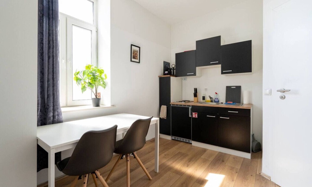 Rudolfsheim-Funfhaus Apartment | FarawayHomes Studio Vienna #1
