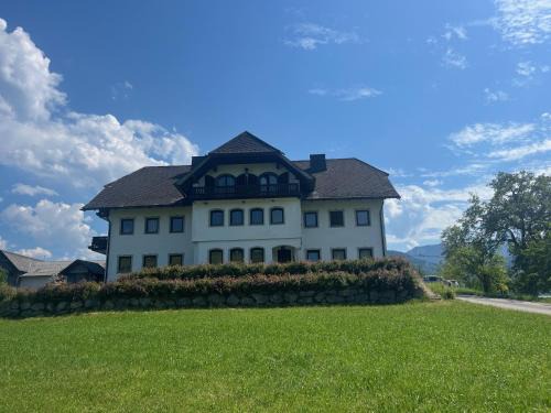 Neukirchen bei Altmunster Apartment | Ferienwohnung Gegenhaus