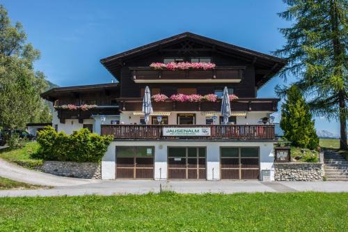 Leutasch Apartment | Fewo 1 Haus am Lärchenhang