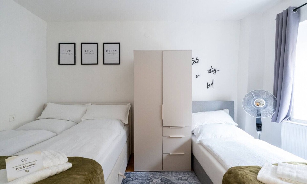 Kapfenberg Apartment | For 3 Guests | Kitchen | Netflix | 24/7 Check-in