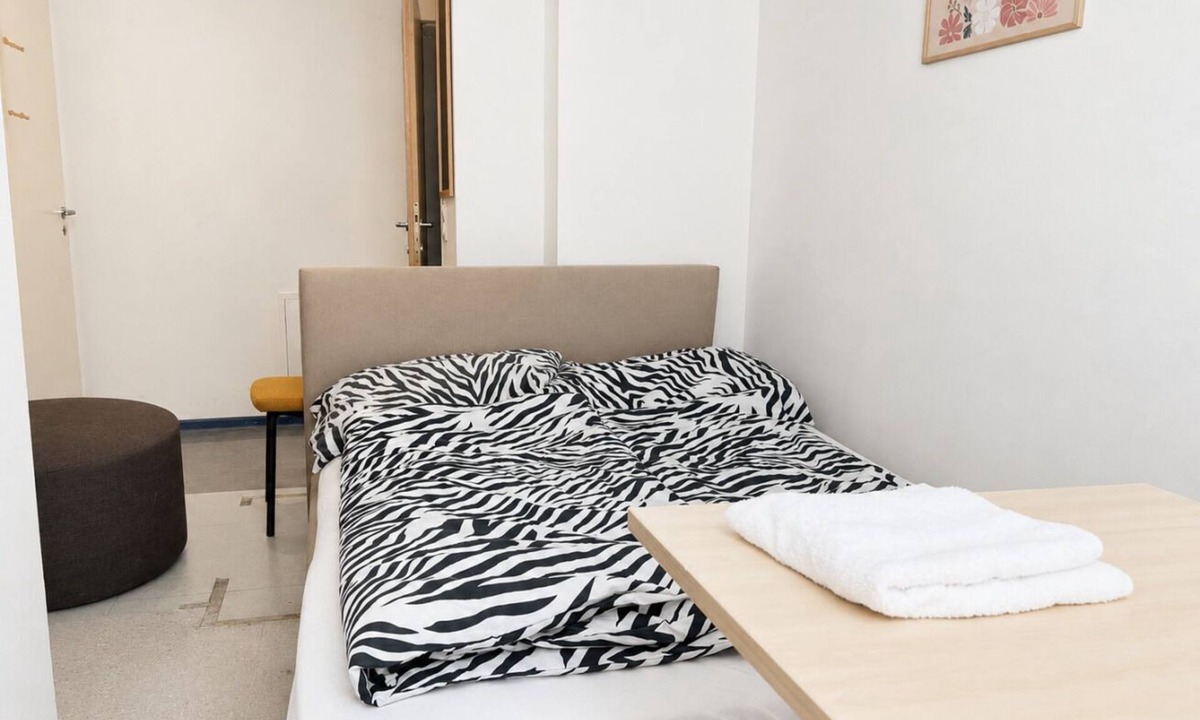 Hundsturm Apartment | Functional Hotel Room Near Rennweg Station